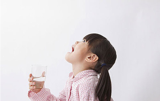 家里的食盐除了调味 居然还有这么多居家妙用