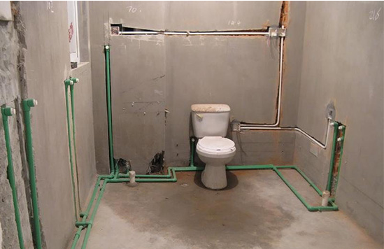 关于卫生间冷热水管的安装