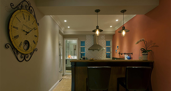 105平美式风格两居 色彩丰富又协调