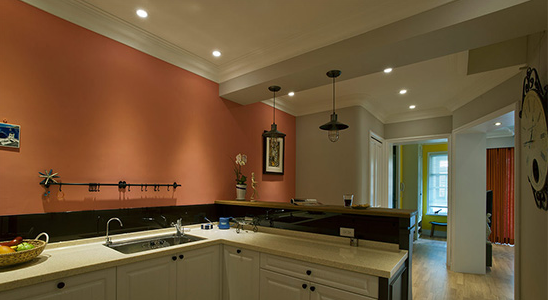 105平美式风格两居 色彩丰富又协调