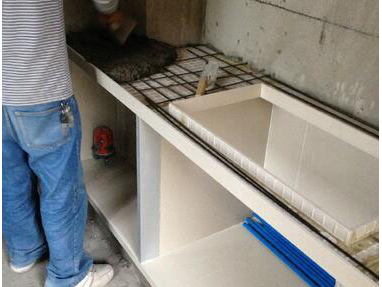 买一套整体橱柜好贵，不如自己动手砌一个