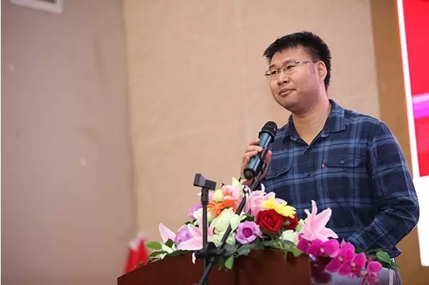 1475145257280352.png blob.png