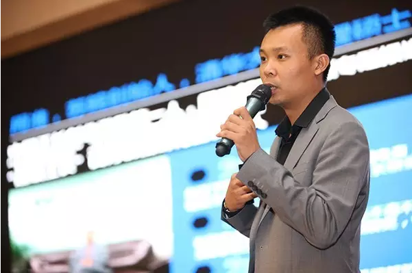 1475145348127838.png blob.png