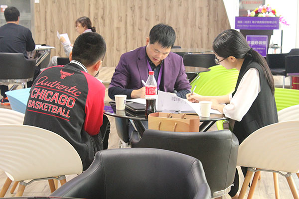 1475828801130218.jpg IMG_8270.JPG