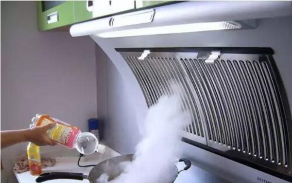 顶吸式与侧吸式油烟机 怎么选? 顶吸式与侧吸式油烟机 怎么选?