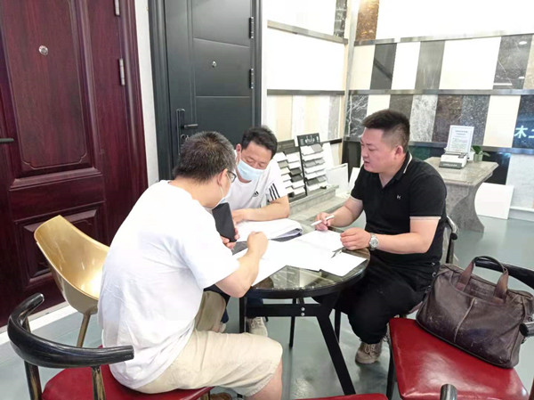 1623225540710405.jpg 李四忠2.jpg