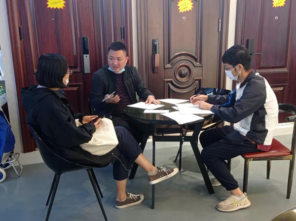 1633853668675748.jpg 李四忠3.jpg