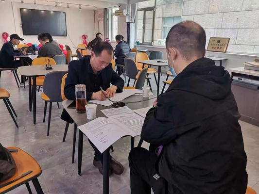 1711442605336813.jpg 8e4a0ea5a124b9a319e12caef9bdc67.jpg